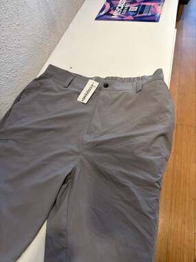 COOFANDY Men's Lightweight Stretch Golf Shorts with Zipper Pocket Gray Size Larg